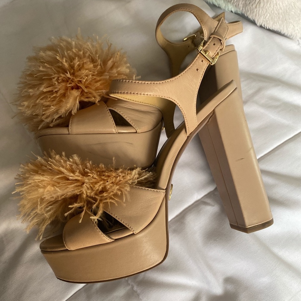 MICHAEL KORS HEELS SIZE 6